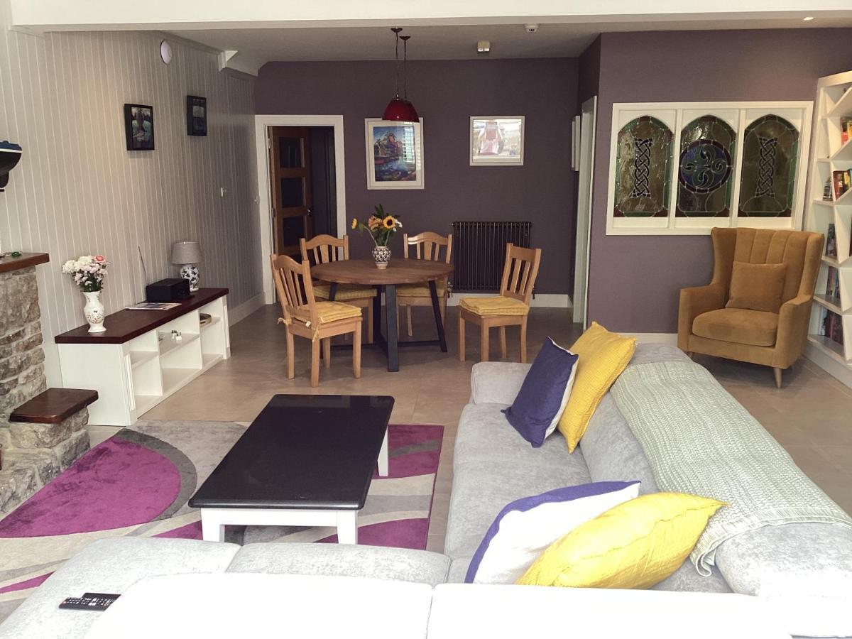 Roundstone Retreats Quayside Luxury Apt Екстериор снимка