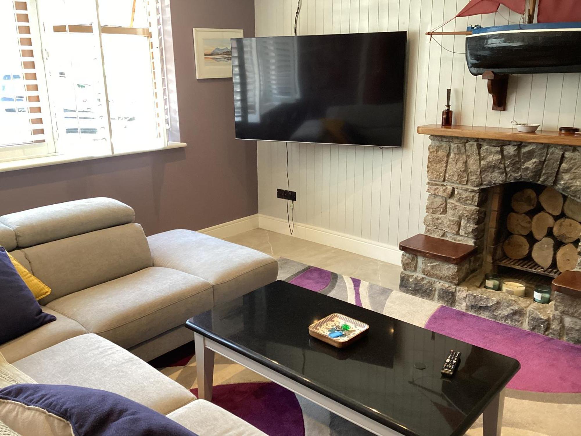 Roundstone Retreats Quayside Luxury Apt Екстериор снимка